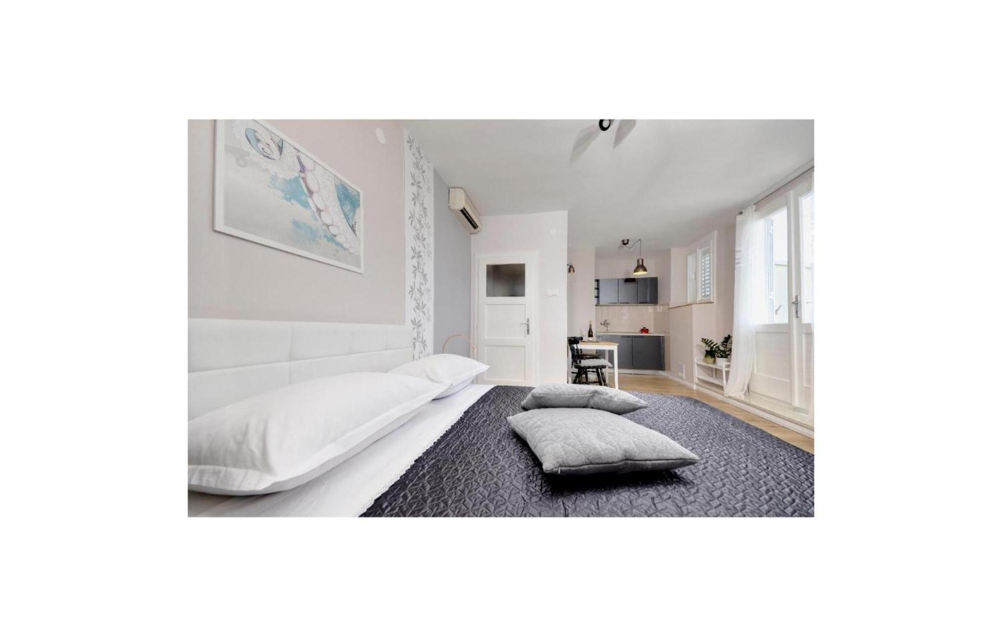 Apartment Pet Friendly In With Wifi *